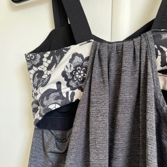 Lululemon Tanktop 💓 - Picture 3 of 4